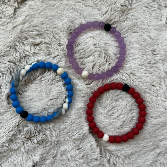 8 Lokai bracelet collection - Picture 3 of 5